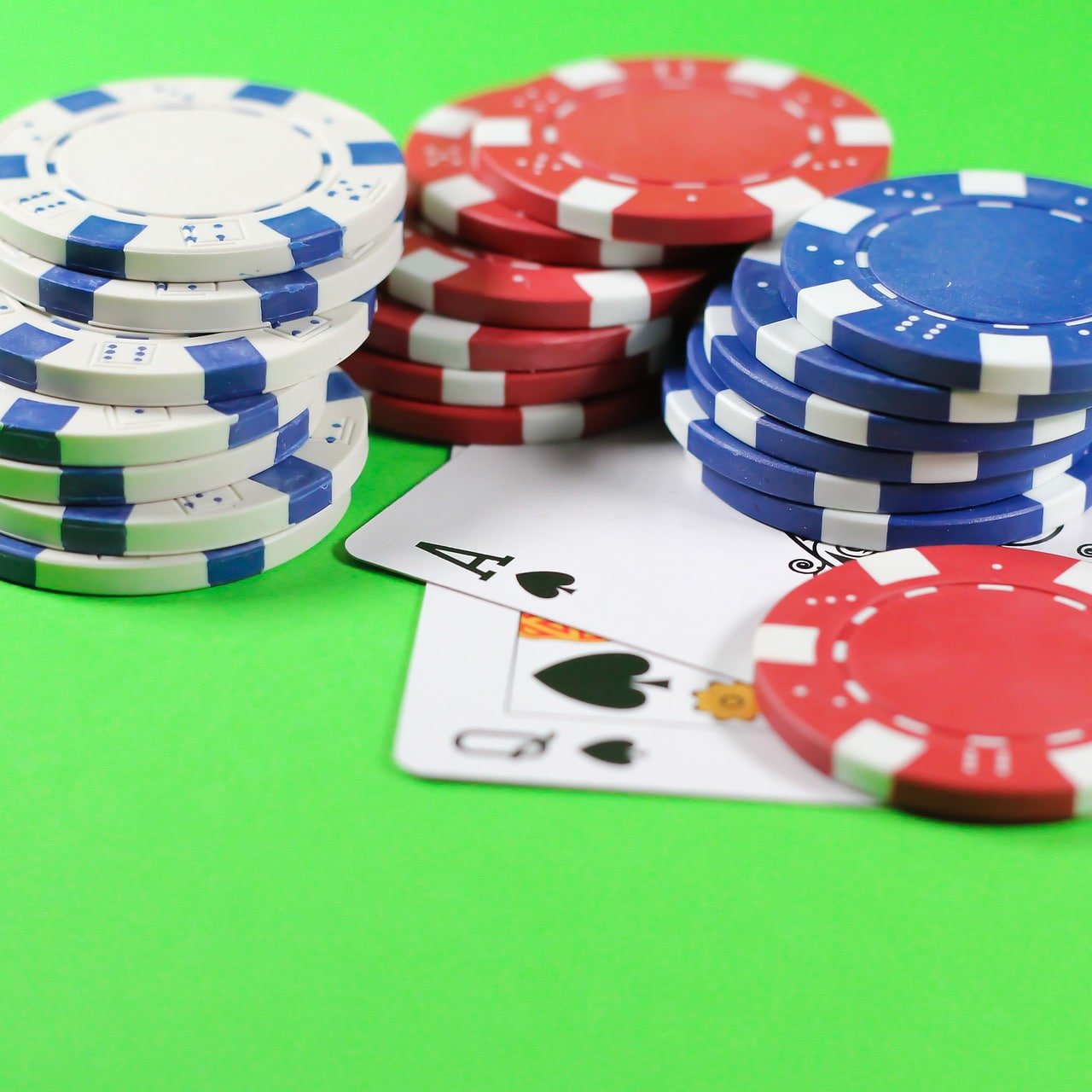ck77 slots lobby with neon reels designed for mobile sessions